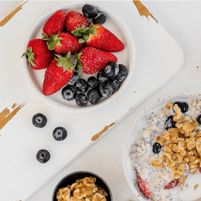 Berries, walnuts and overnight oats